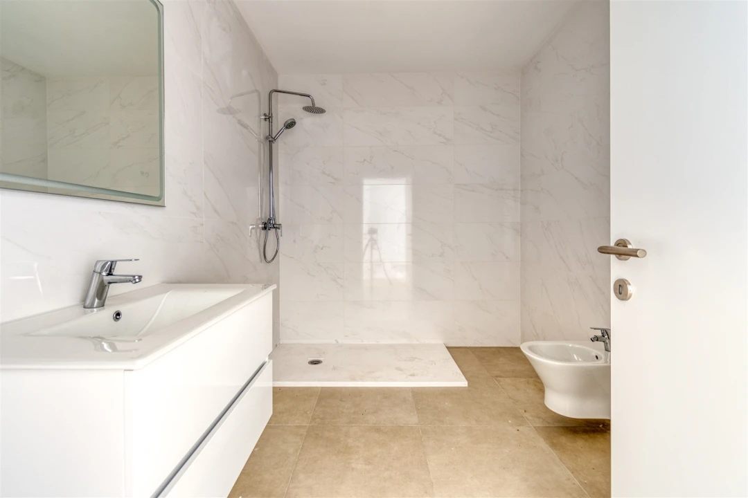 Apartamento T2 para Venda em Valongo do Vouga Foto 5