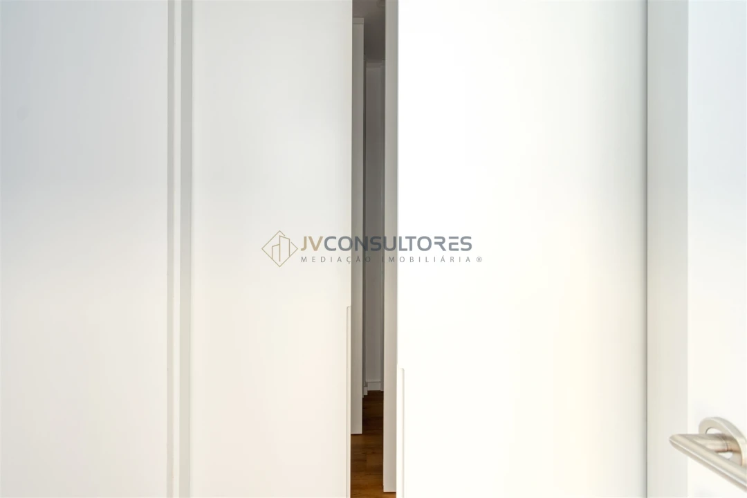 Apartamento T1 para Venda em Valongo do Vouga Foto 32