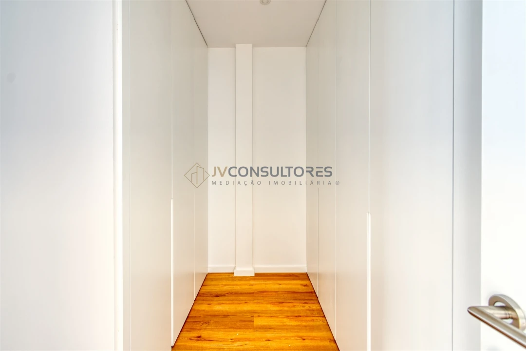 Apartamento T1 para Venda em Valongo do Vouga Foto 31