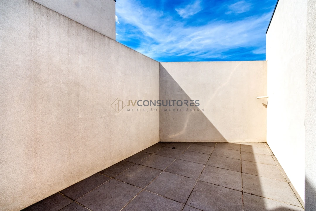 Apartamento T1 para Venda em Valongo do Vouga Foto 102