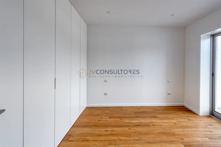 Apartamento T1 para Venda em Valongo do Vouga Foto 10