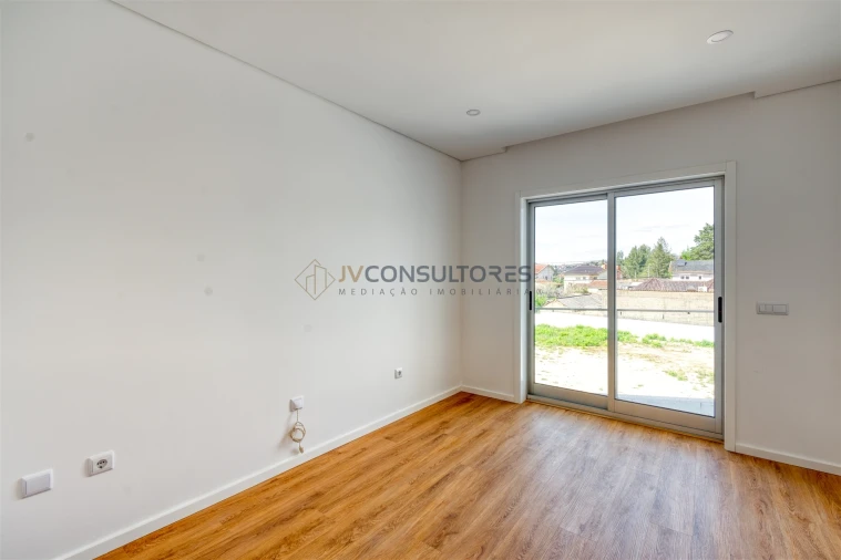 Apartamento T1 para Venda em Valongo do Vouga Foto 79