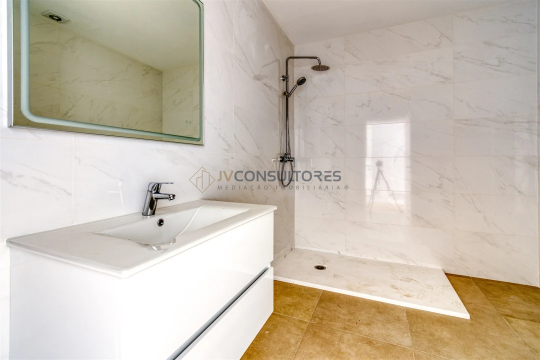 Apartamento T1 para Venda em Valongo do Vouga Foto 24