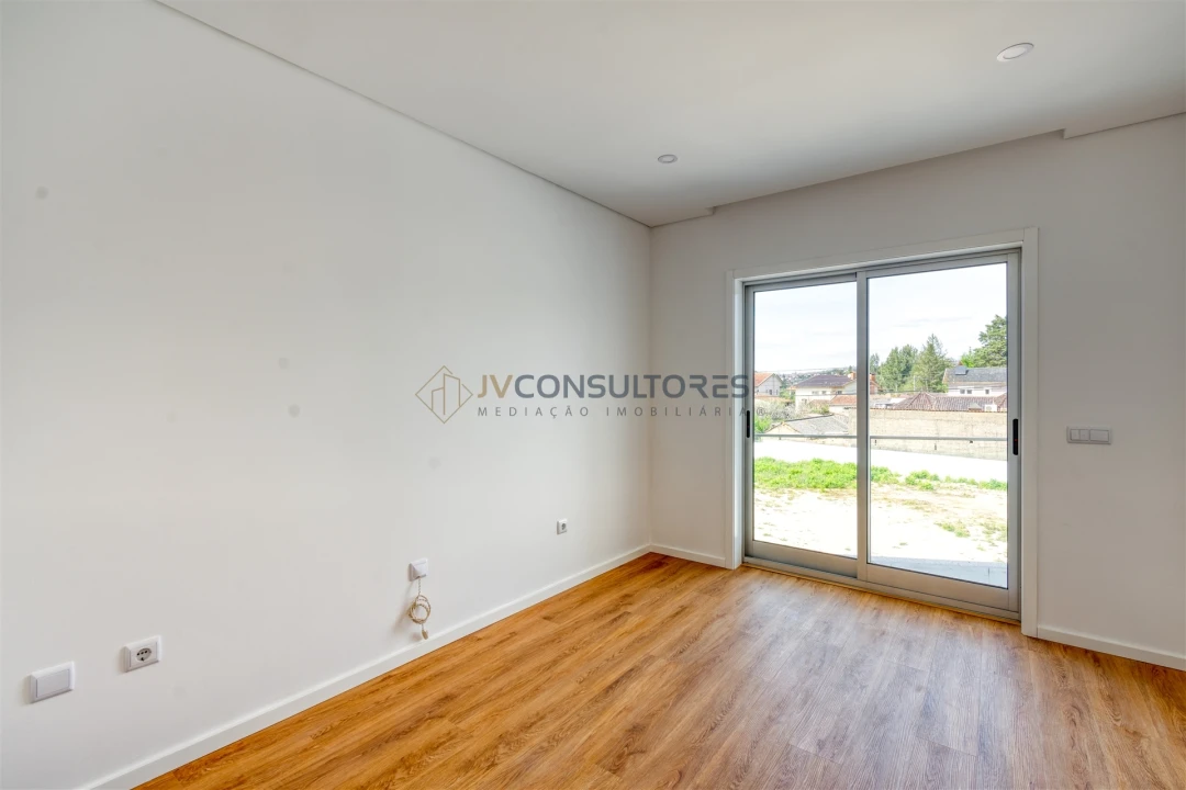 Apartamento T1 para Venda em Valongo do Vouga Foto 79