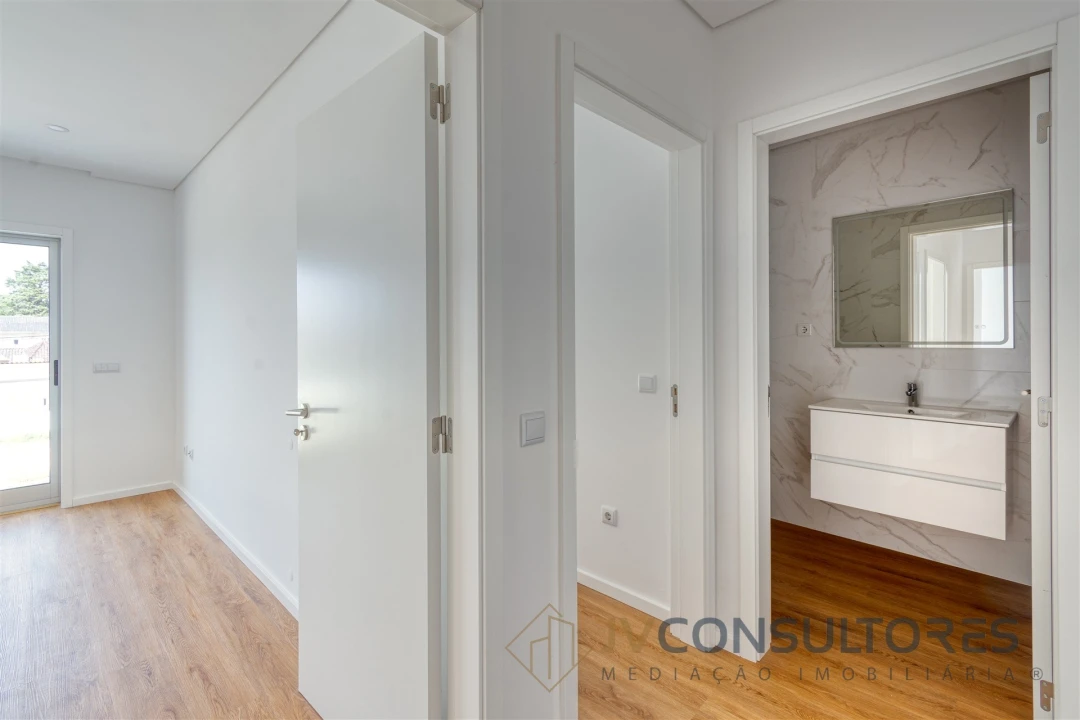 Apartamento T2 para Venda em Valongo do Vouga Foto 20