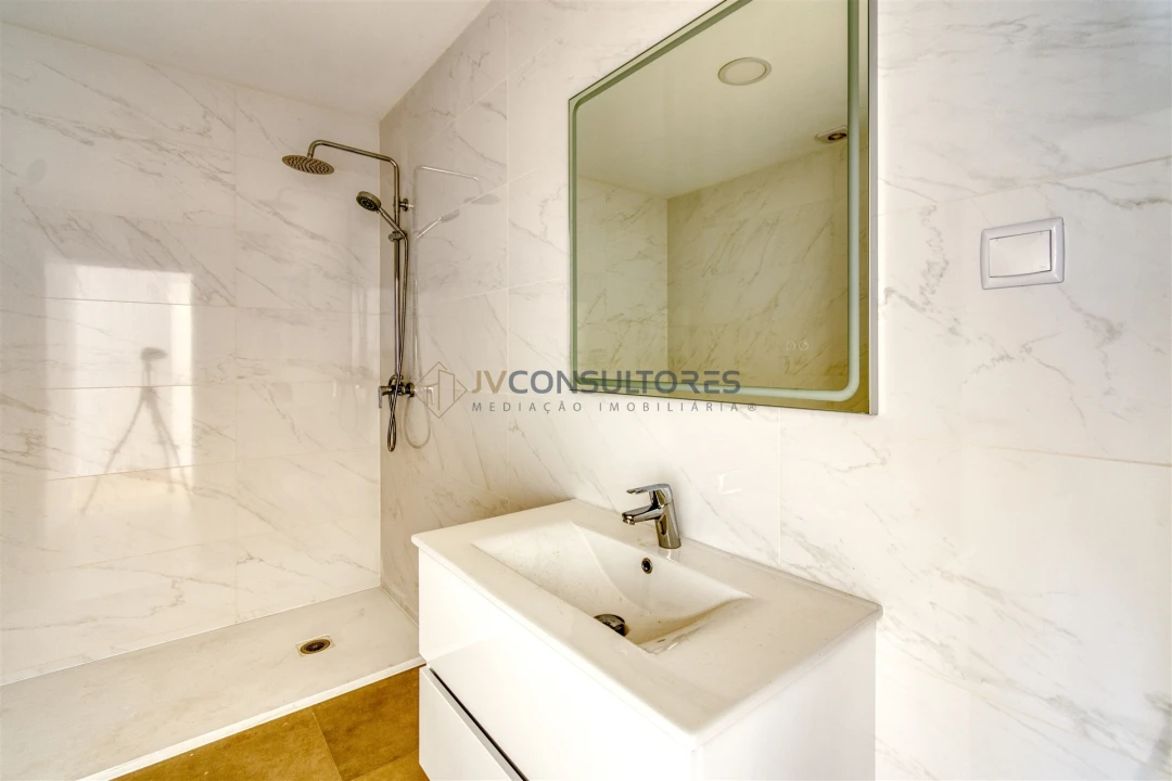 Apartamento T2 para Venda em Valongo do Vouga Foto 36