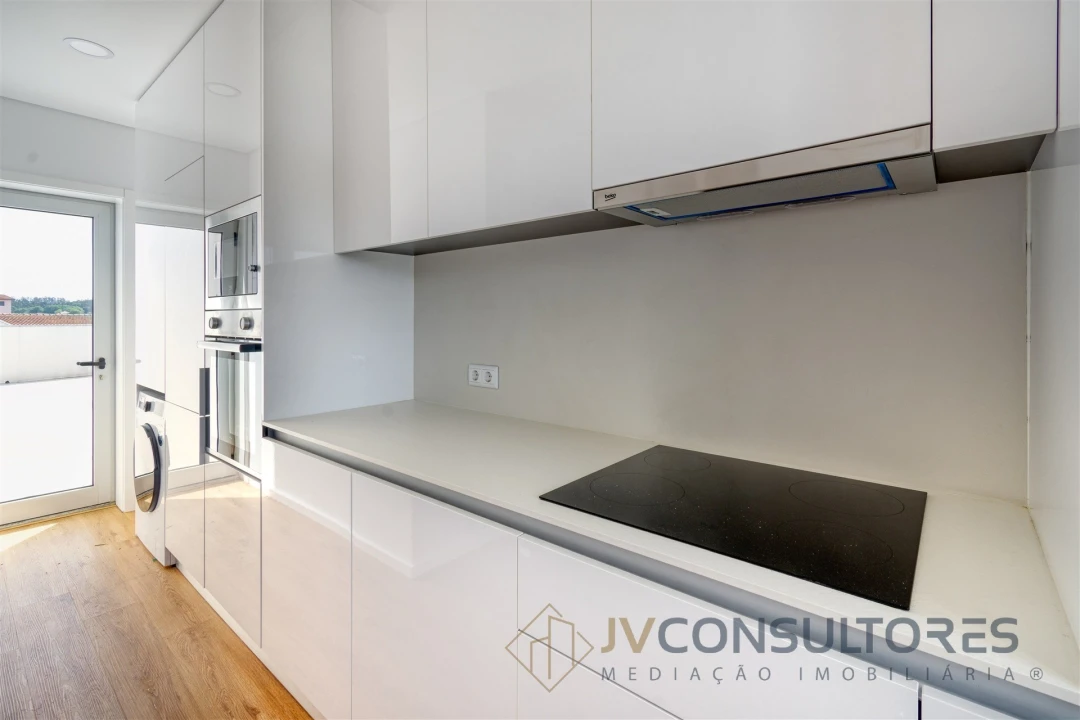 Apartamento T2 para Venda em Valongo do Vouga Foto 5