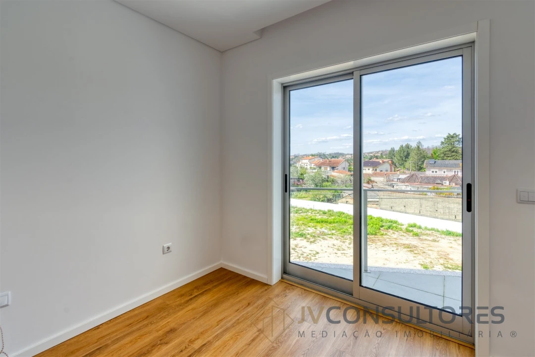 Apartamento T2 para Venda em Valongo do Vouga Foto 39