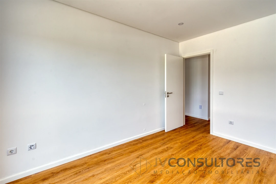 Apartamento T2 para Venda em Valongo do Vouga Foto 34