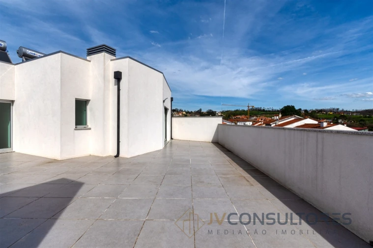 Apartamento T2 para Venda em Valongo do Vouga Foto 15