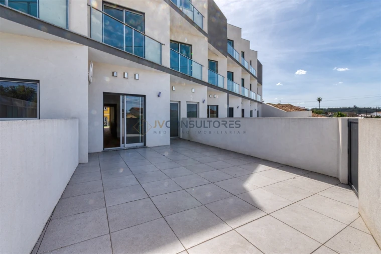 Apartamento T2 para Venda em Valongo do Vouga Foto 5