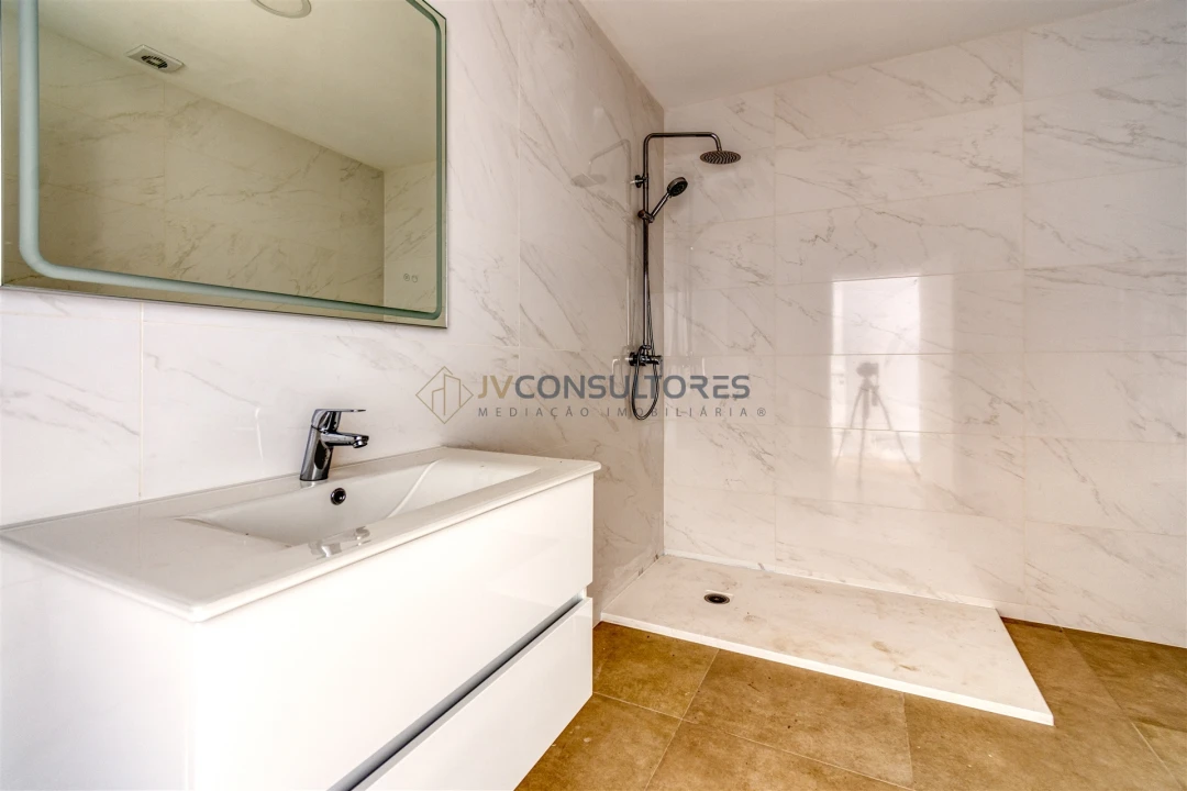 Apartamento T2 para Venda em Valongo do Vouga Foto 21