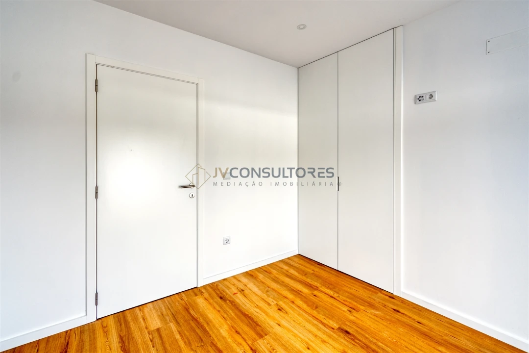 Apartamento T2 para Venda em Valongo do Vouga Foto 30