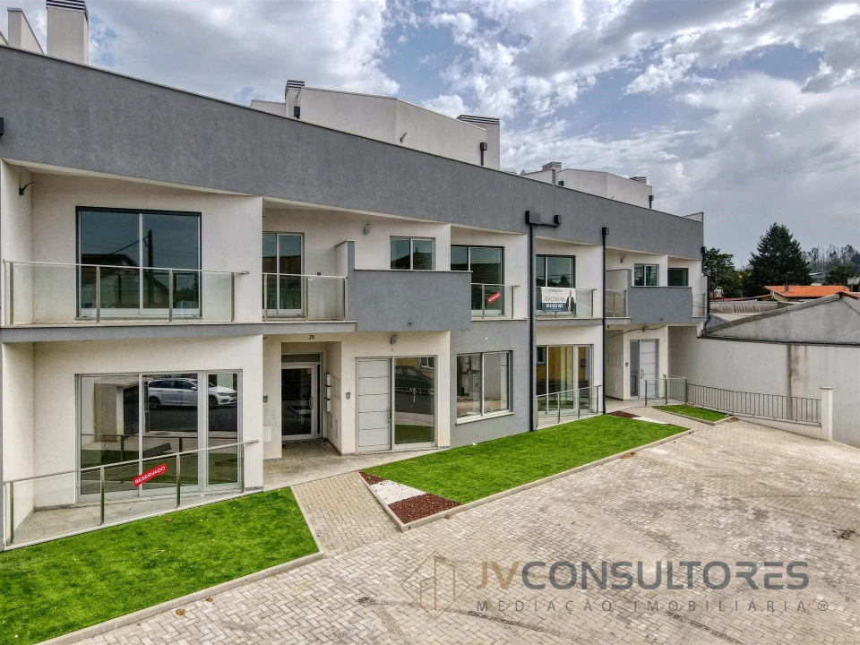 Apartamento T2 para Venda em Valongo do Vouga Foto 1