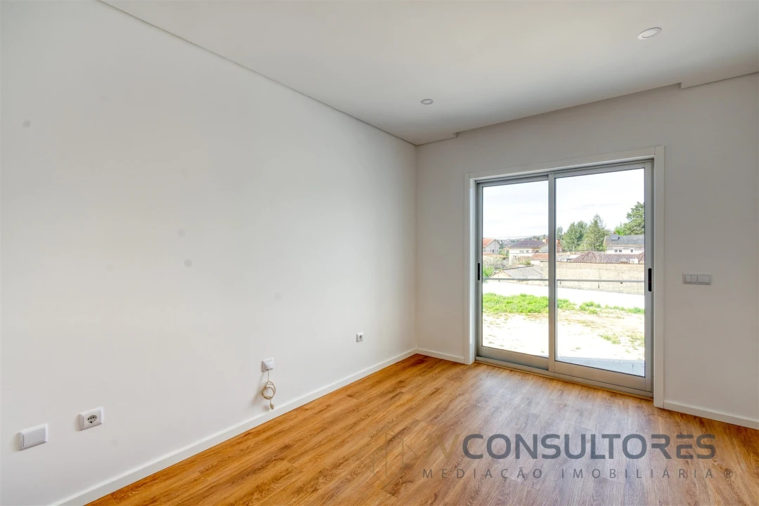 Apartamento T2 para Venda em Valongo do Vouga Foto 26