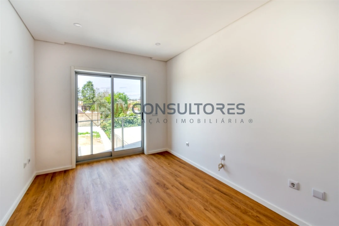 Apartamento T2 para Venda em Valongo do Vouga Foto 7