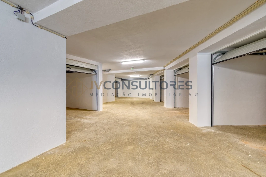 Apartamento T2 para Venda em Valongo do Vouga Foto 16