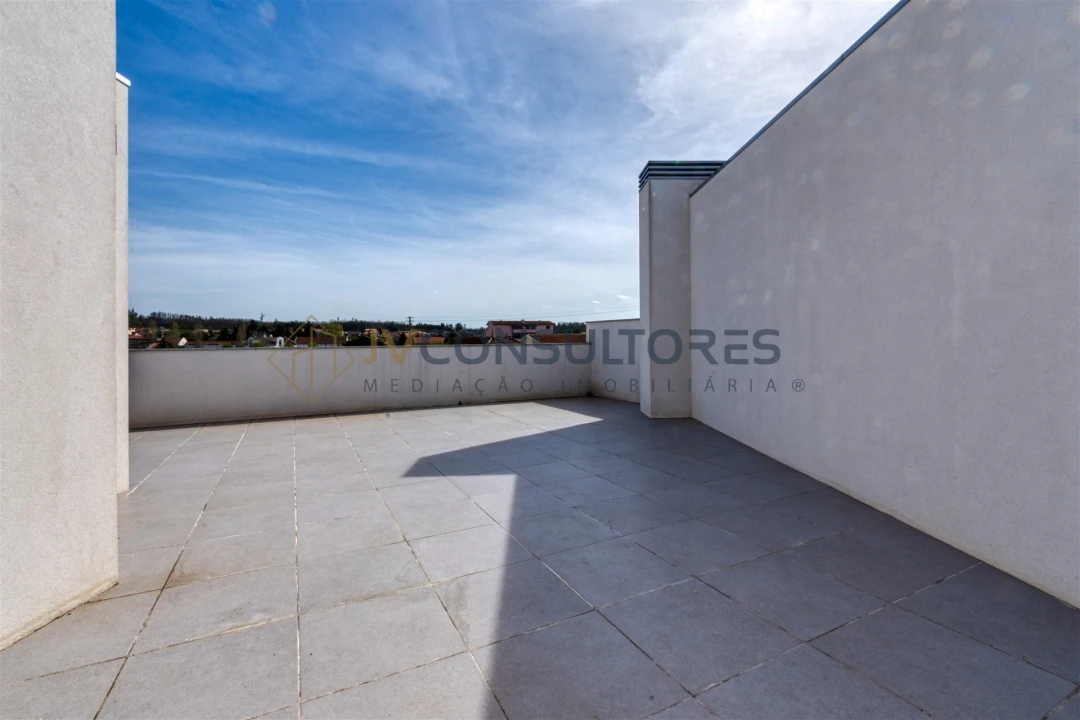 Apartamento T2 para Venda em Valongo do Vouga Foto 12