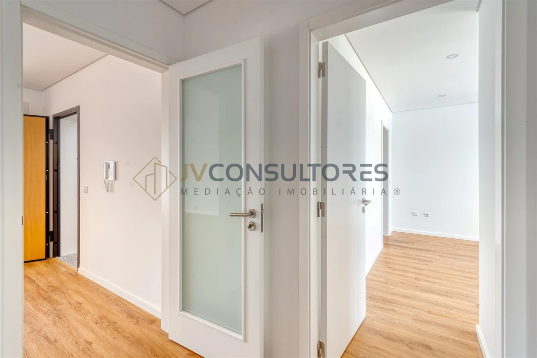 Apartamento T2 para Venda em Valongo do Vouga Foto 23