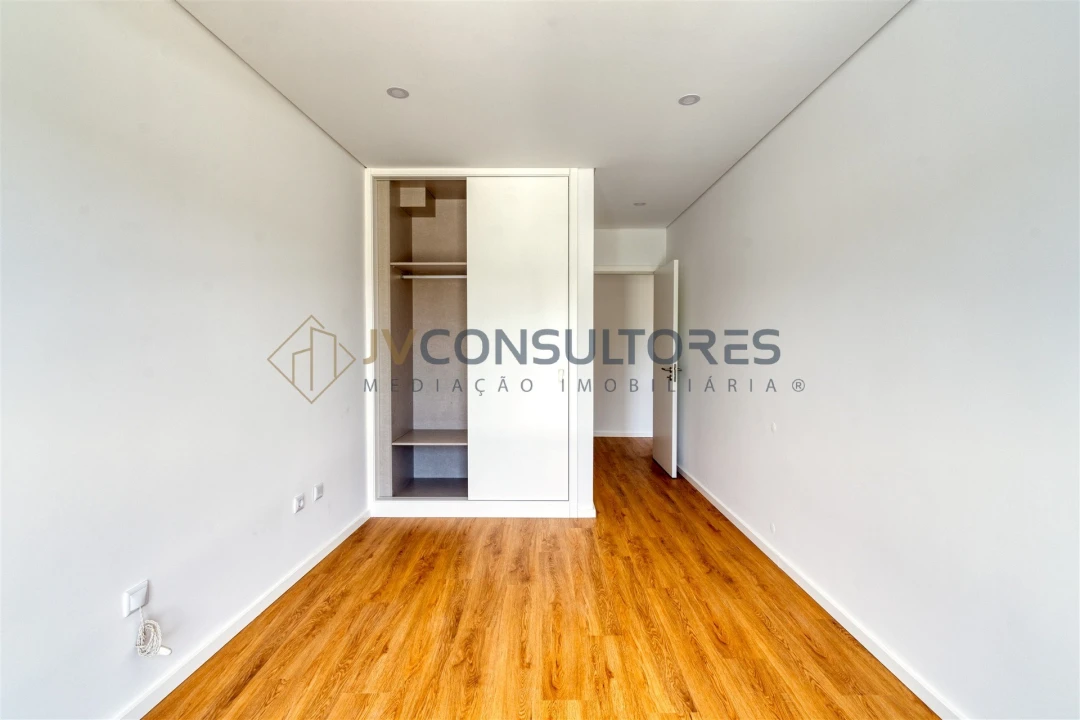 Apartamento T2 para Venda em Valongo do Vouga Foto 22