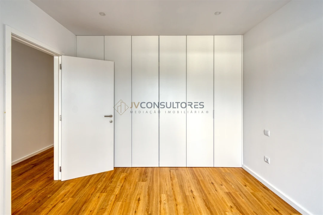 Apartamento T2 para Venda em Valongo do Vouga Foto 15