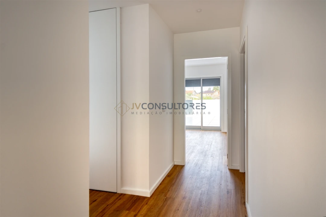 Apartamento T2 para Venda em Valongo do Vouga Foto 39