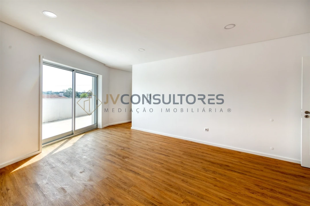 Apartamento T2 para Venda em Valongo do Vouga Foto 34