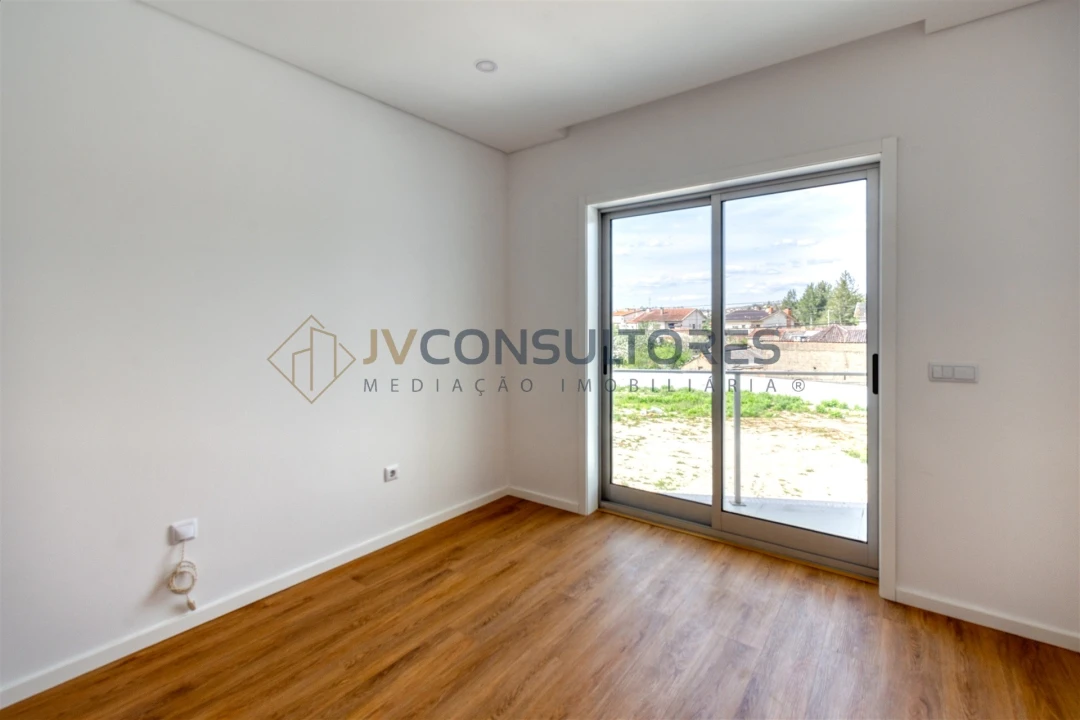 Apartamento T2 para Venda em Valongo do Vouga Foto 31