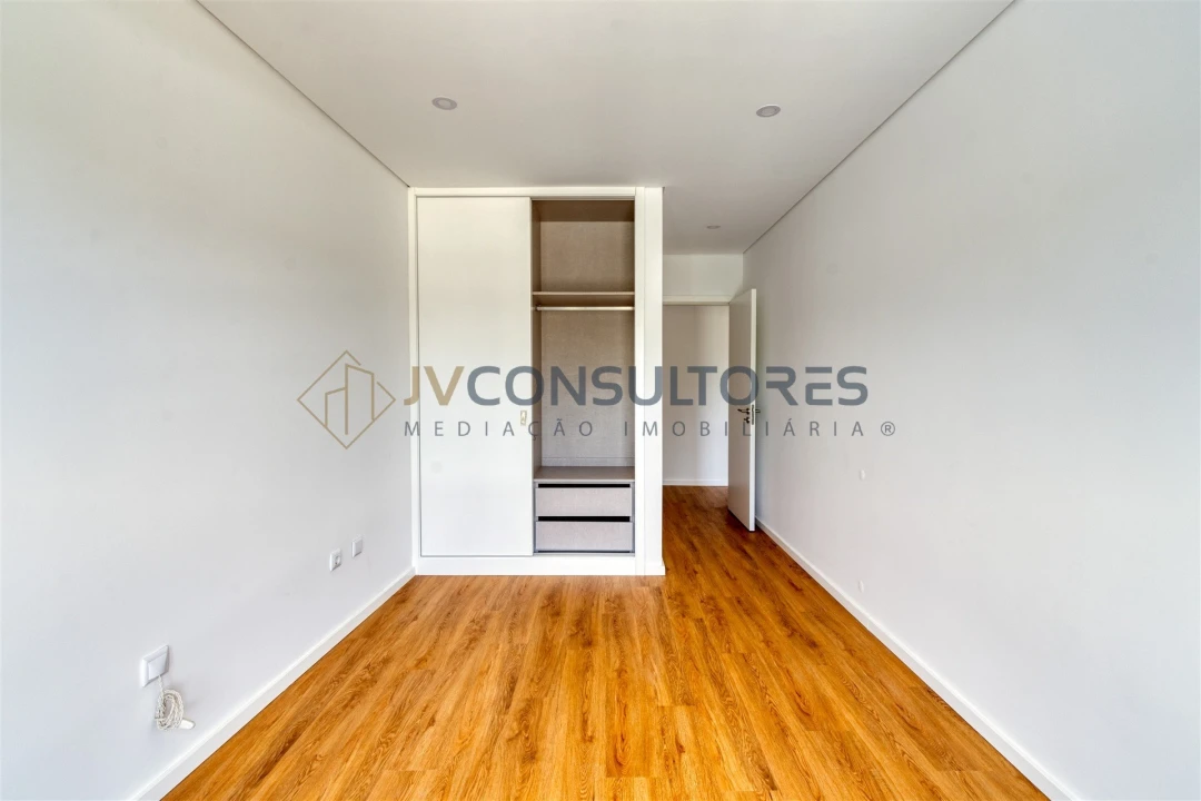 Apartamento T2 para Venda em Valongo do Vouga Foto 8