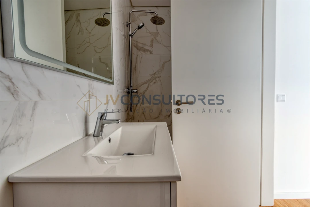 Apartamento T2 para Venda em Valongo do Vouga Foto 30