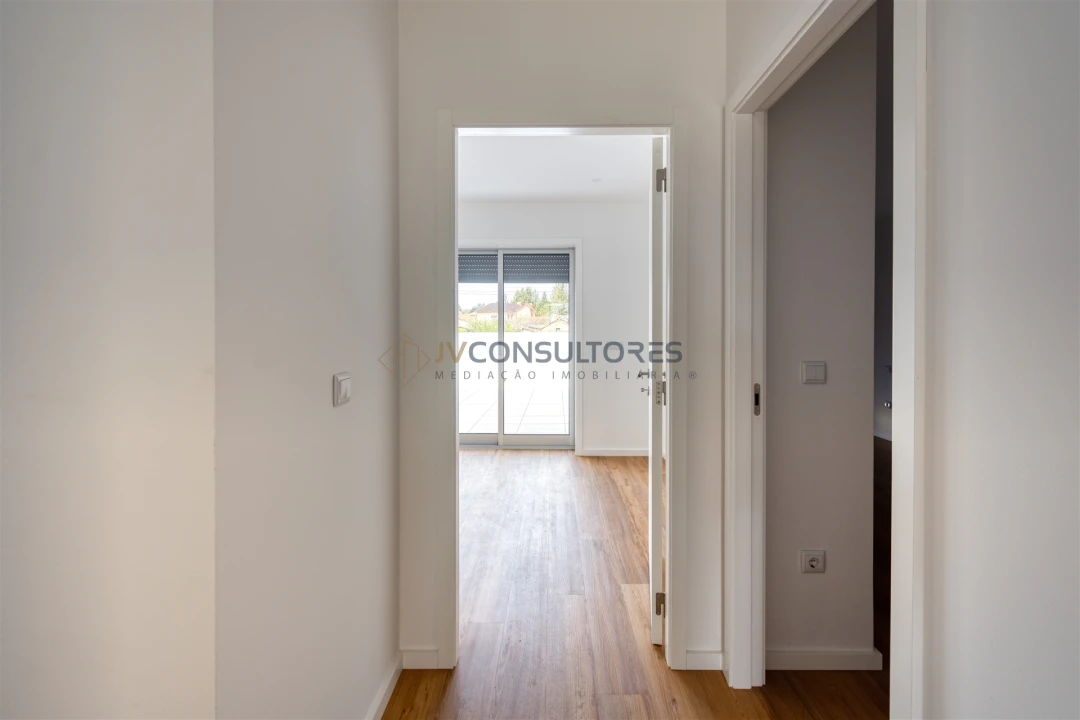 Apartamento T2 para Venda em Valongo do Vouga Foto 27