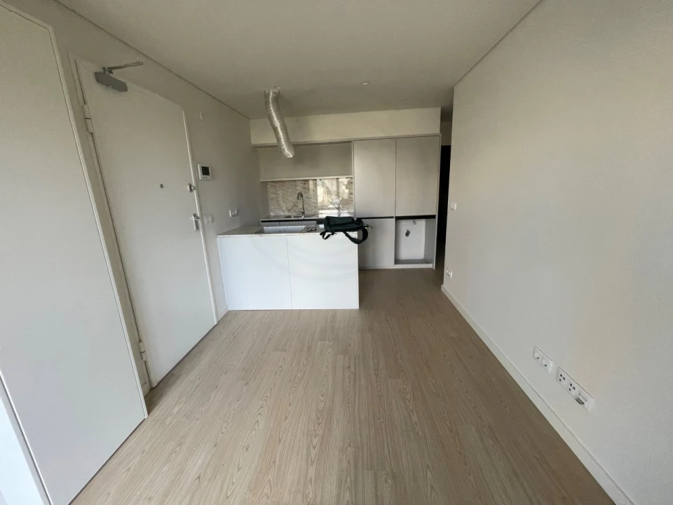 Apartamento T1 para Venda em Lordelo do Ouro e Massarelos Foto 15