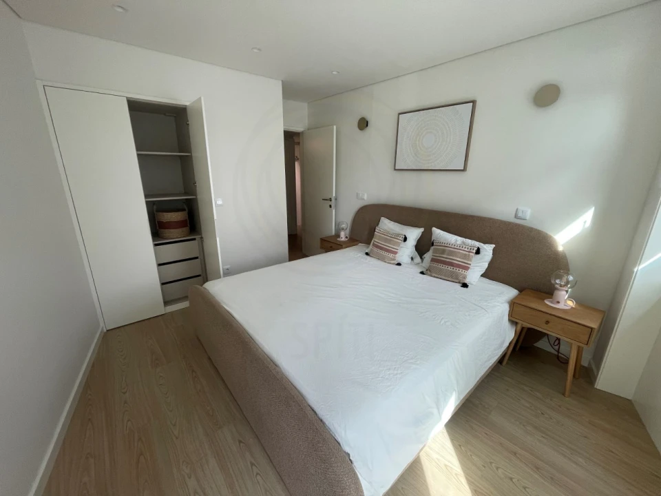 Apartamento T2 para Venda em Lordelo do Ouro e Massarelos Foto 8