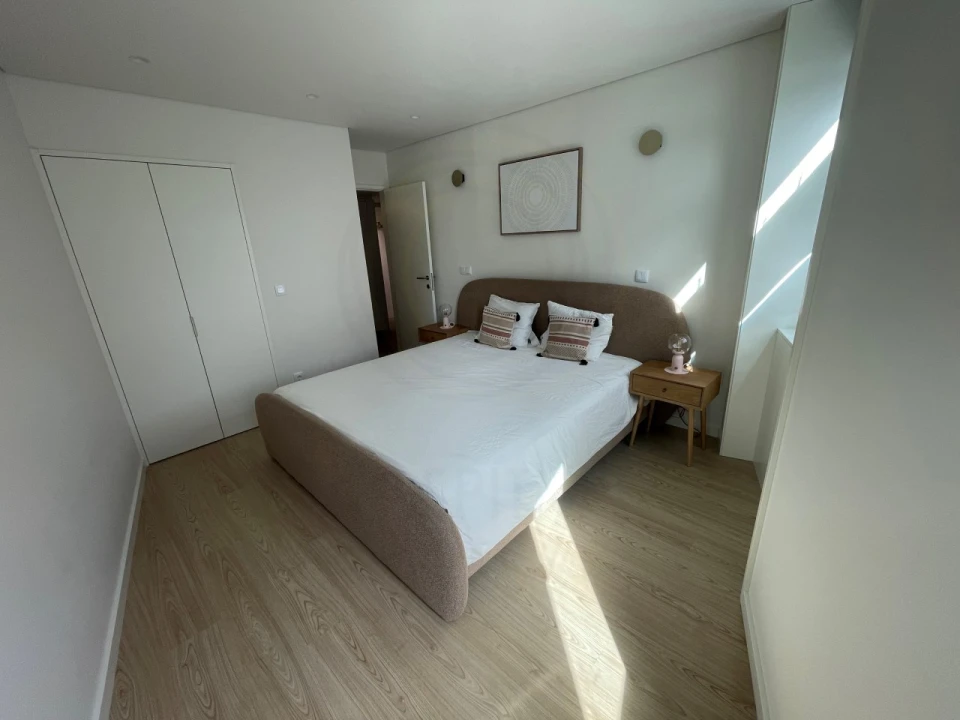 Apartamento T2 para Venda em Lordelo do Ouro e Massarelos Foto 9