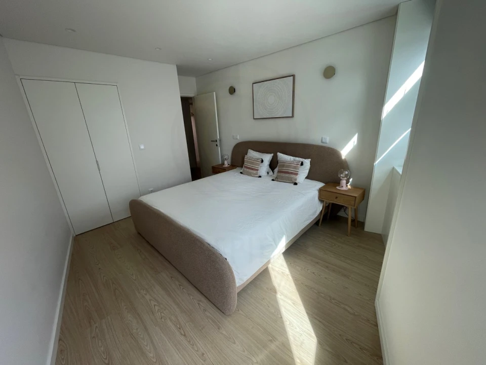 Apartamento T2 para Venda em Lordelo do Ouro e Massarelos Foto 14