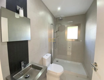 Moradia T5 para Venda em Buarcos