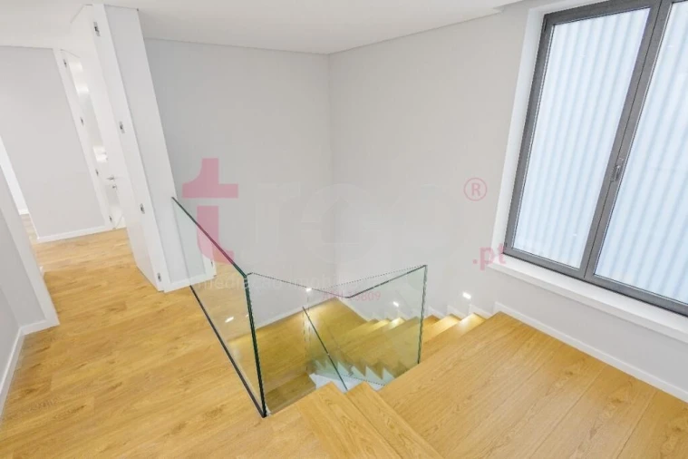 Moradia T3 para Venda em Abade de Neiva Foto 19