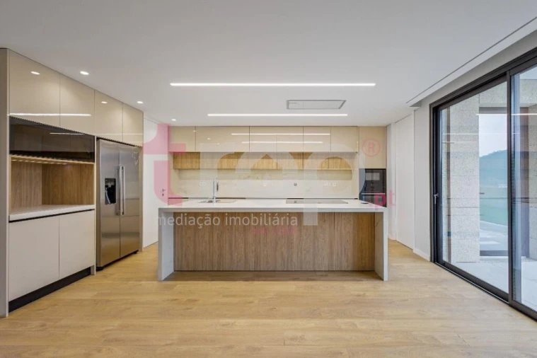 Moradia T3 para Venda em Abade de Neiva Foto 10