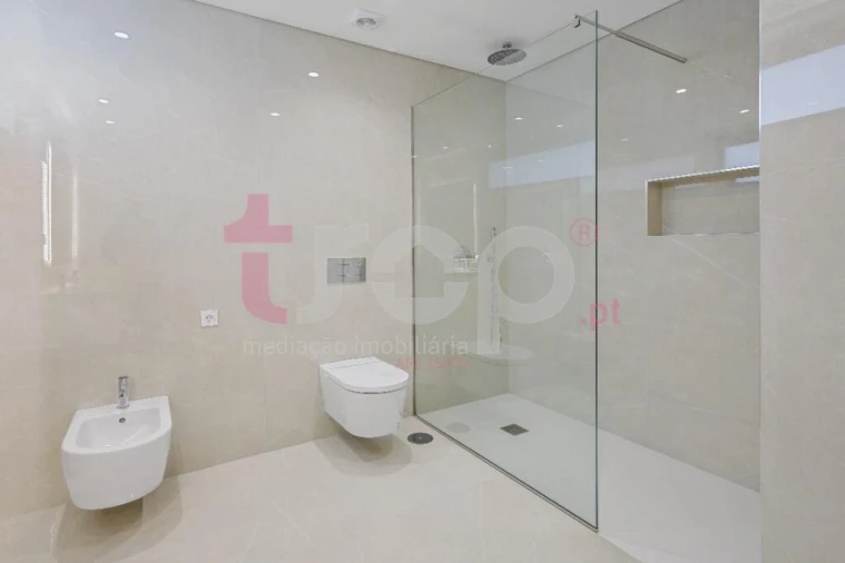 Moradia T3 para Venda em Abade de Neiva Foto 27