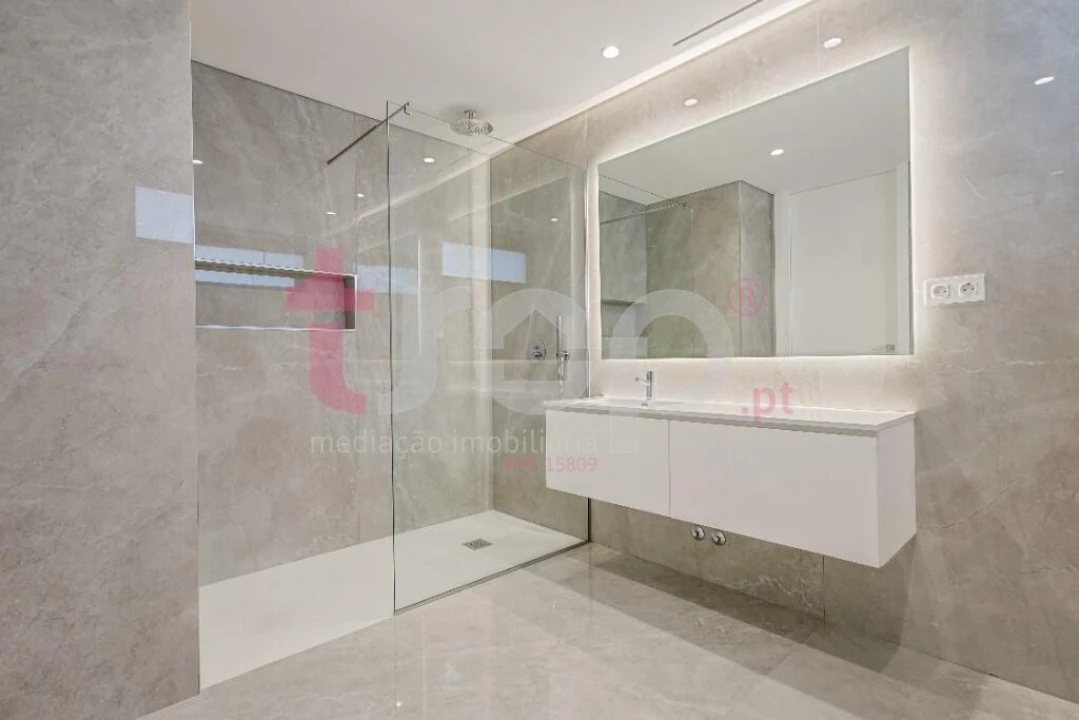 Moradia T3 para Venda em Abade de Neiva Foto 29