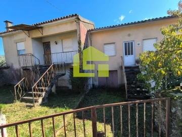 Moradia T4 para Venda em Serpins