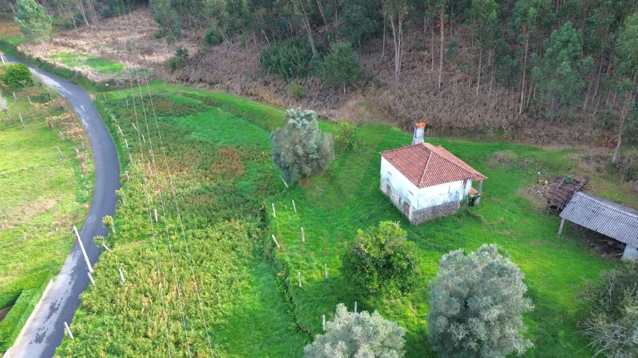 Terreno para Venda em Cabração e Moreira do Lima Foto 1