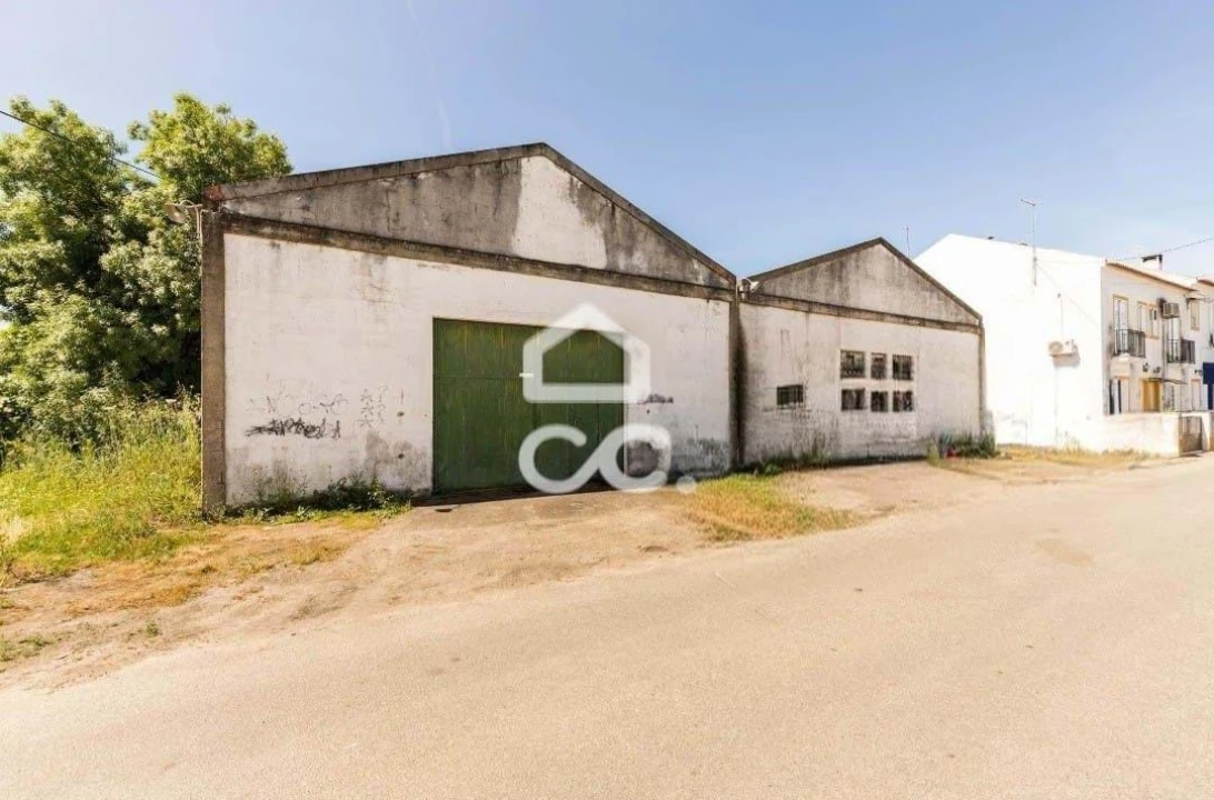 Armazém para Venda em Canaviais Foto 1