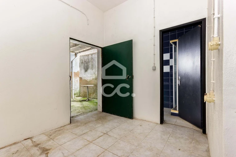 Negócio para Venda em Pavia Foto 9