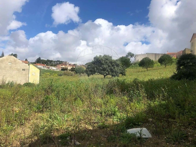 Moradia T4 para Venda em Arranho Foto 16