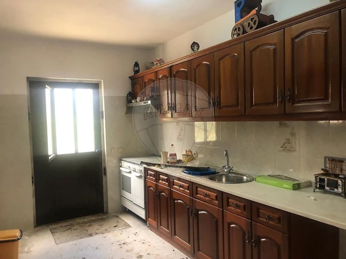 Moradia T4 para Venda em Arranho Foto 7