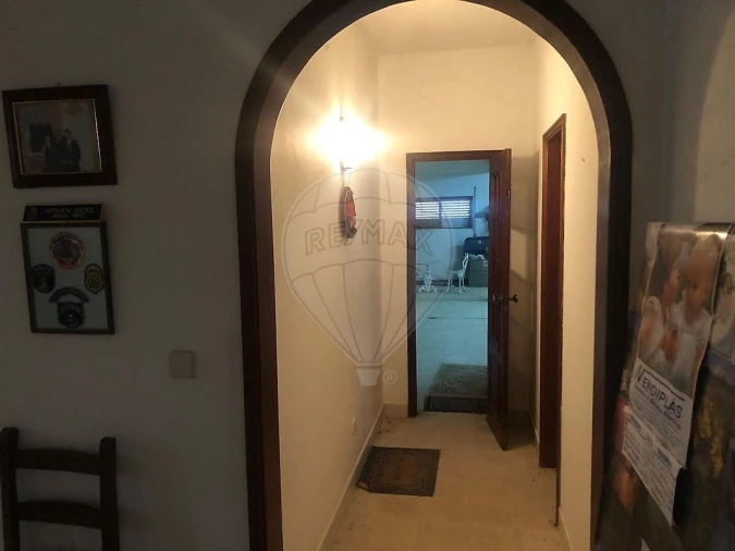 Moradia T4 para Venda em Arranho Foto 12