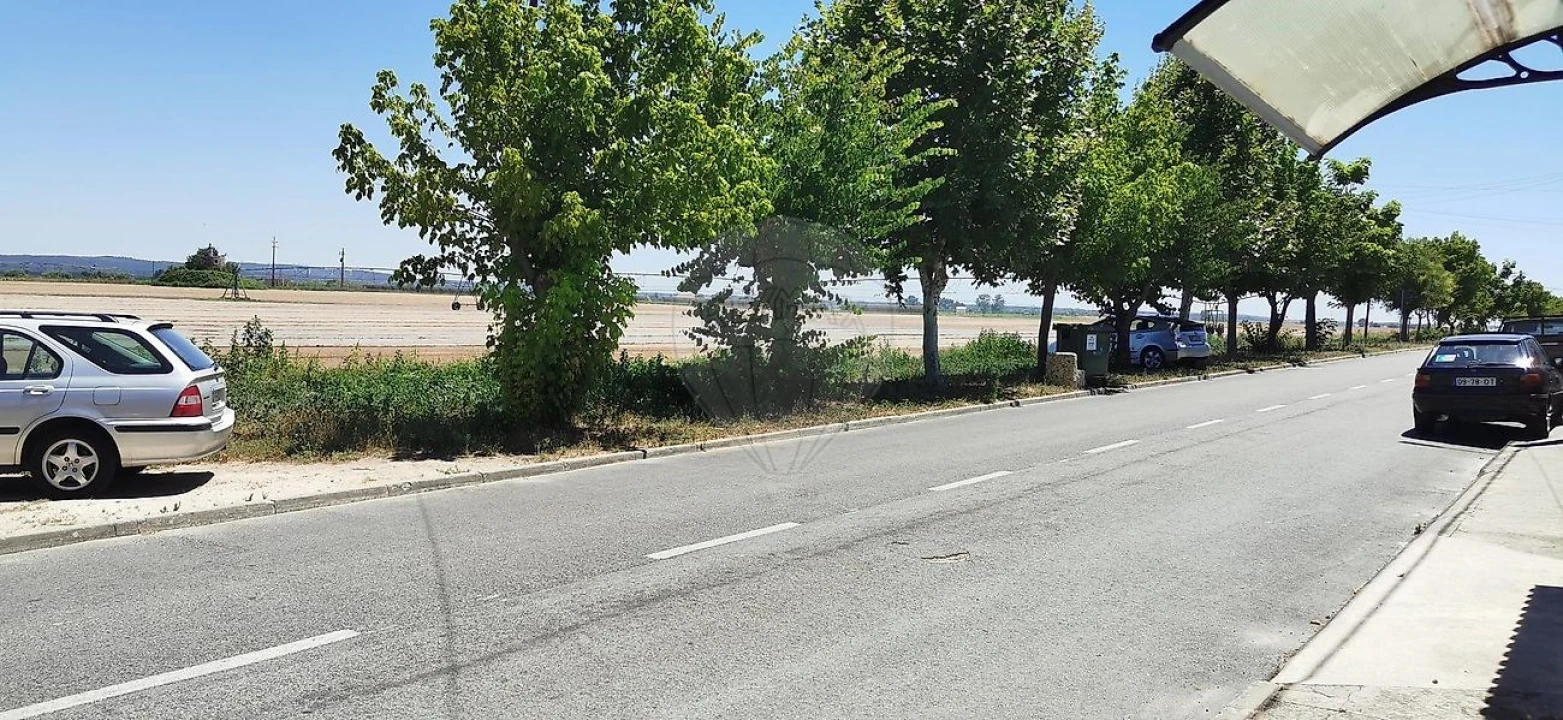 Moradia T2 para Venda em Benfica do Ribatejo Foto 37