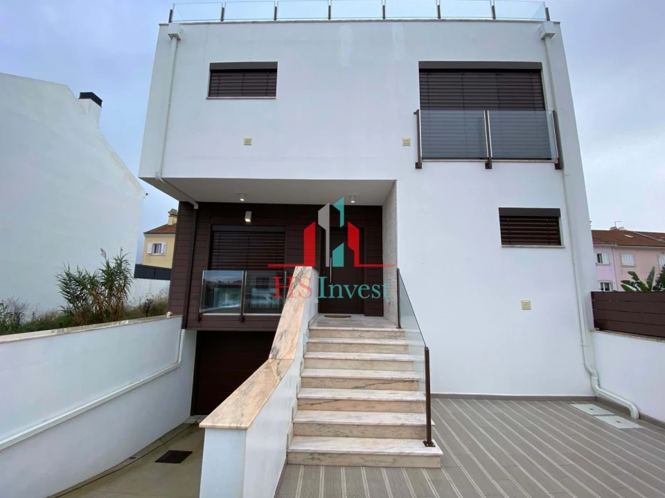 Moradia T4 para Arrendamento em Alcochete Foto 39