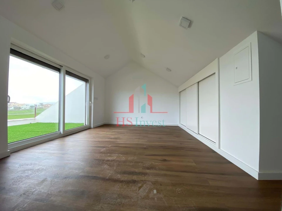 Moradia T4 para Arrendamento em Alcochete Foto 28